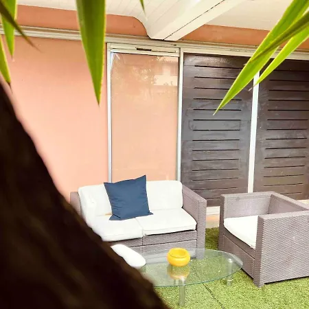 Apartment Ideal Famille , Jardin, Cuisine Equipee , Wi-fi *