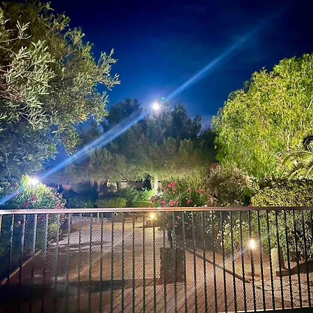 Ideal Famille , Jardin, Cuisine Equipee , Wi-fi